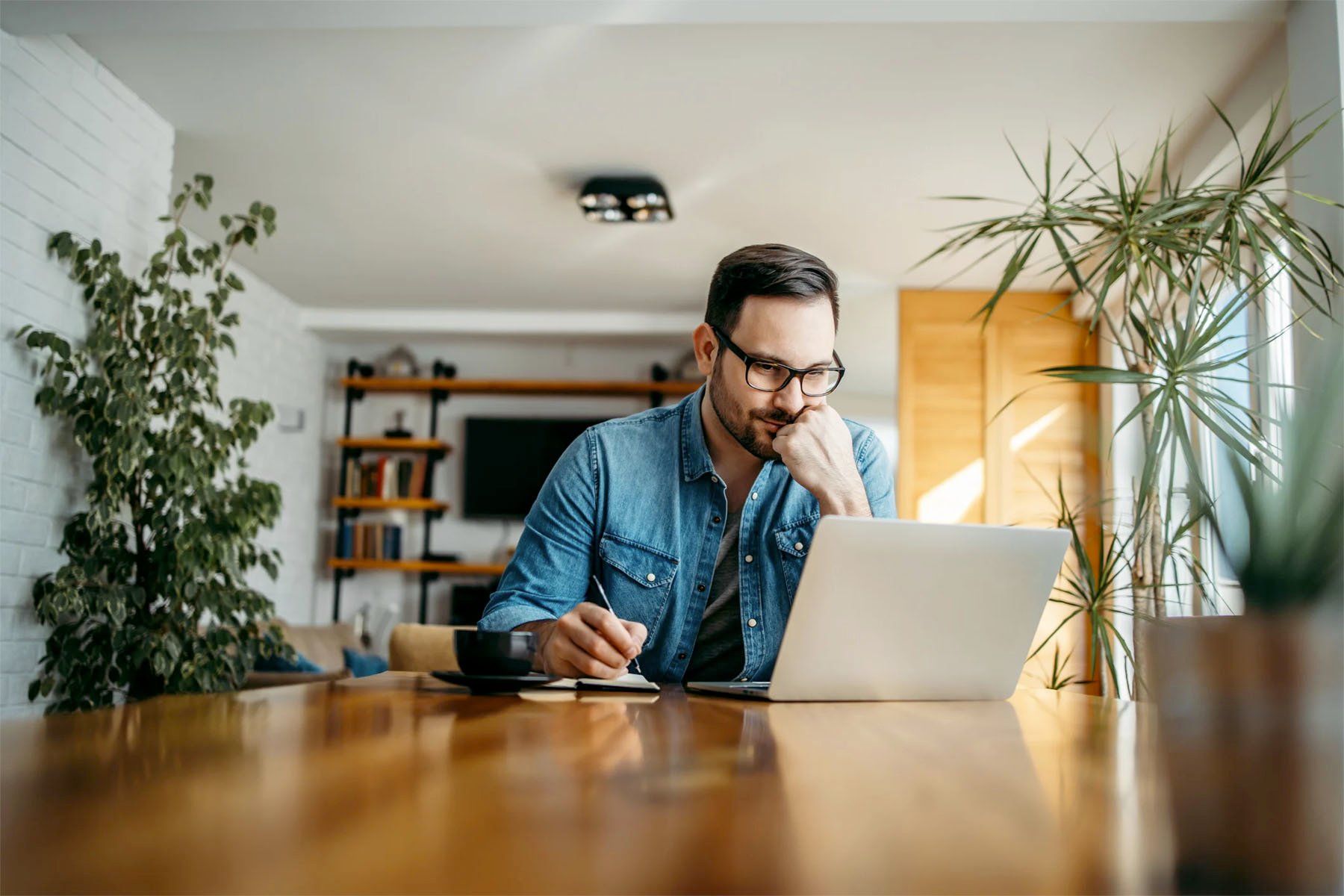 programmer-behind-laptop