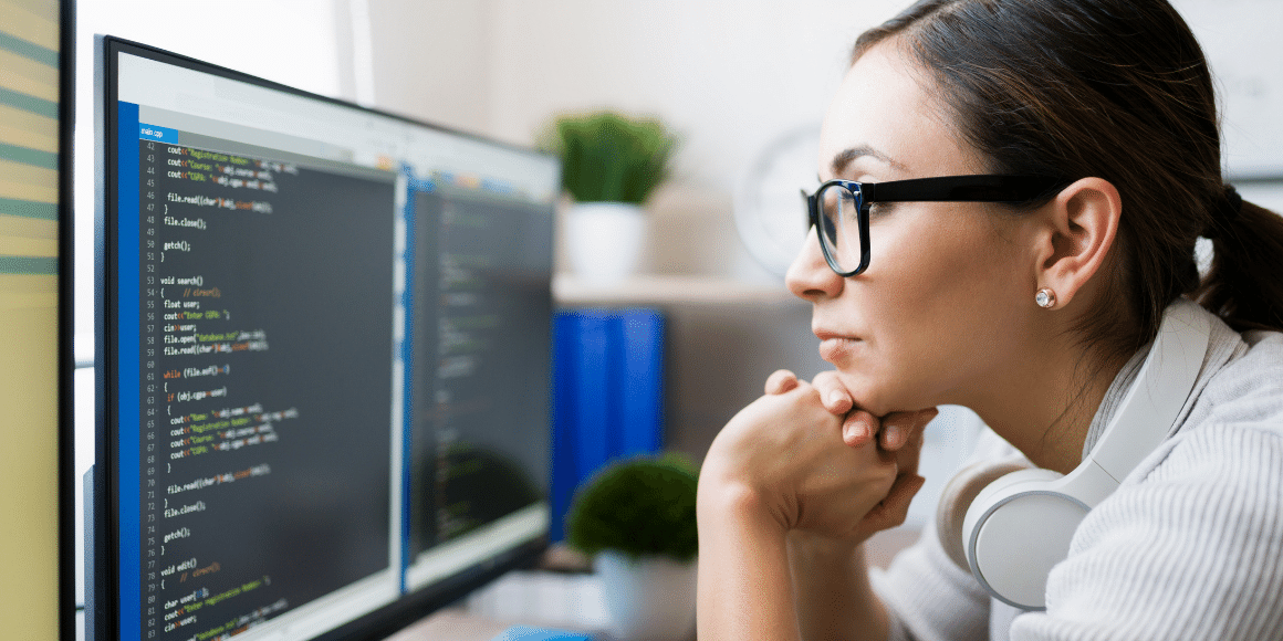 woman-at-computer-user-testing-software