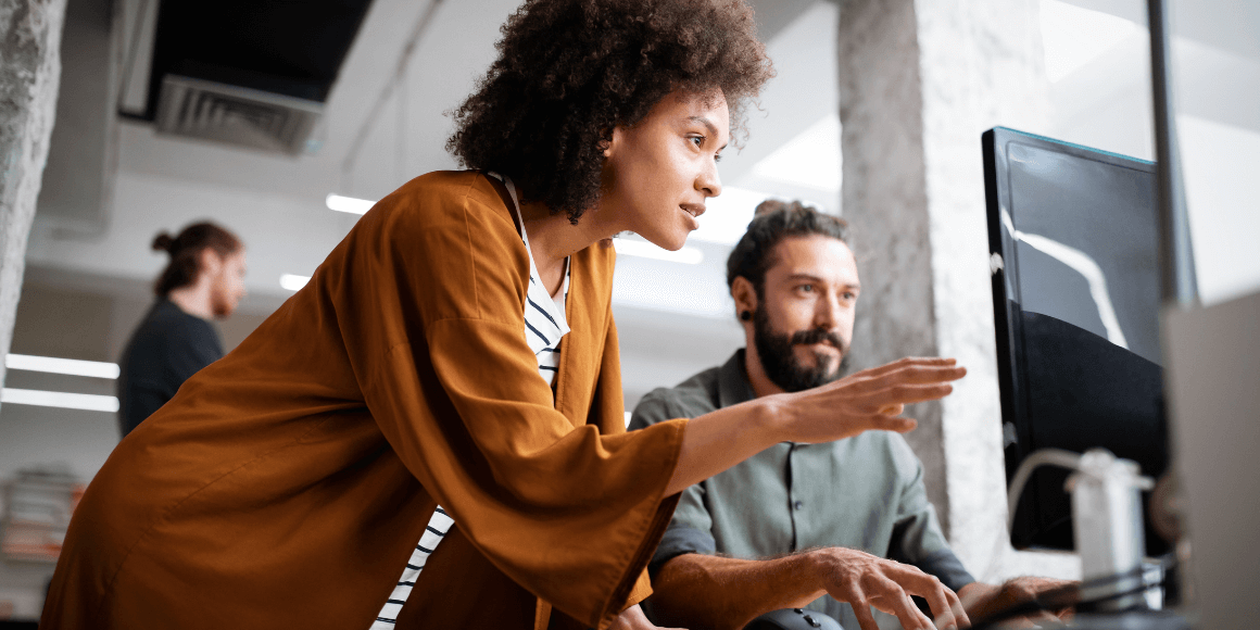 woman-and-man-at-computer